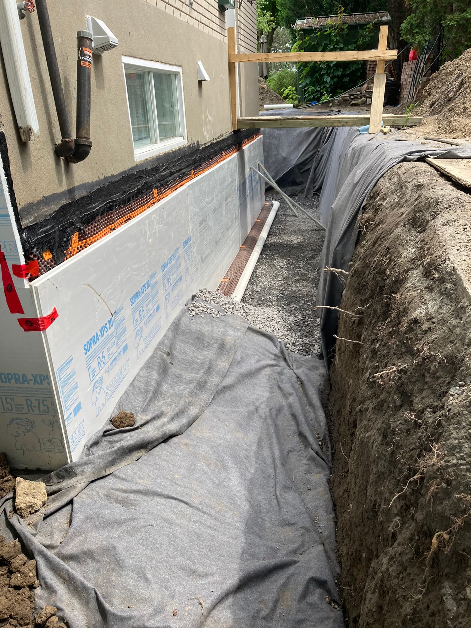 Drain français, installation, inspection et réparation.